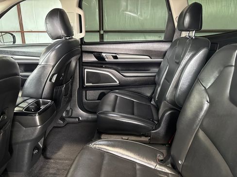 Used 2021 Kia Telluride S image 12