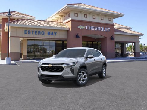 New 2026 Chevrolet Trax LS w/ LS Convenience Package image 8