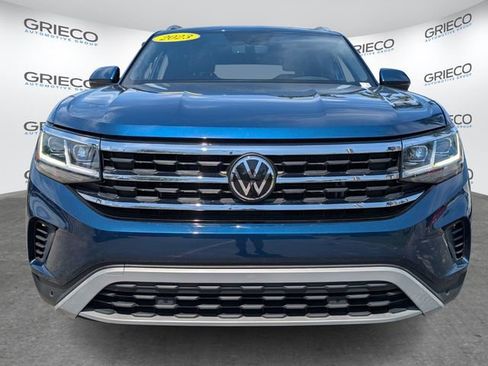 Used 2023 Volkswagen Atlas Cross Sport SE w/ Panoramic Sunroof Package FWD image 2