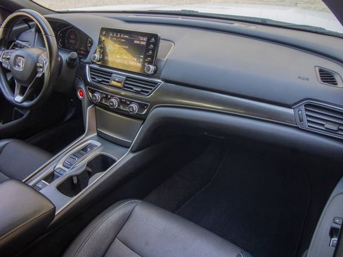 Used 2018 Honda Accord Sport image 22