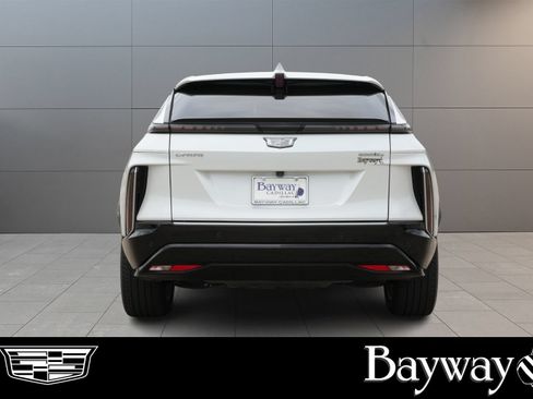 Certified 2024 Cadillac Lyriq Luxury w/ LPO, Floor Liner Package AWD/4WD image 7