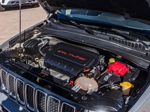 Used 2020 Jeep Renegade Latitude image 41