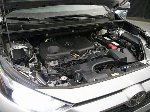 Used 2024 Toyota RAV4 XLE w/ Weather Package image 28