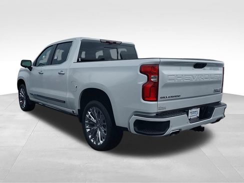 Used 2023 Chevrolet Silverado 1500 High Country w/ Technology Package AWD/4WD image 6