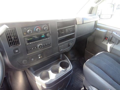 Used 2015 Ford F250 XL RWD image 6