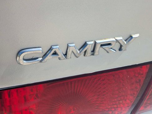 Used 2000 Toyota Camry FWD image 13