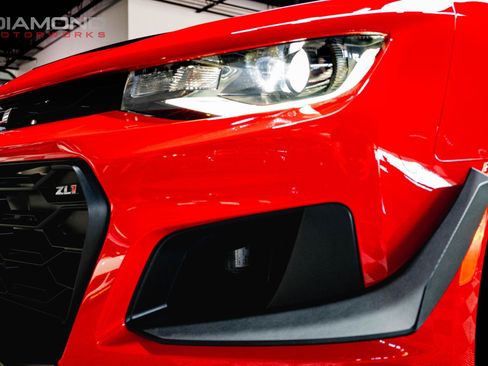 Used 2021 Chevrolet Camaro ZL1 RWD image 92