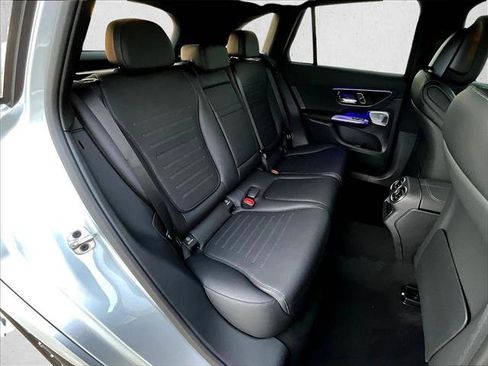 Used 2026 Mercedes-Benz GLC 300 4MATIC image 29