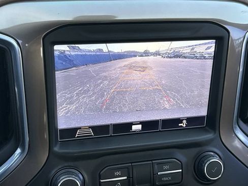 Used 2020 Chevrolet Silverado 1500 High Country w/ Z71 Off-Road Package AWD/4WD image 38