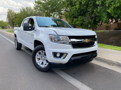 Used 2016 Chevrolet Colorado LT w/ LT Convenience Package RWD image 2