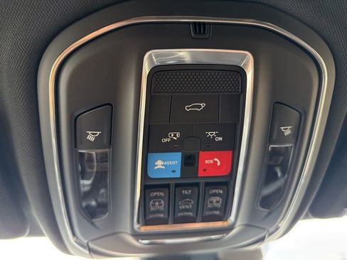 New 2025 Jeep Grand Cherokee Limited w/ Black Appearance Package AWD/4WD image 60