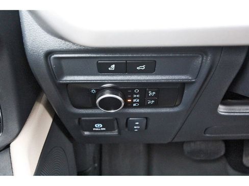 Certified 2024 Ford Expedition XLT RWD image 20