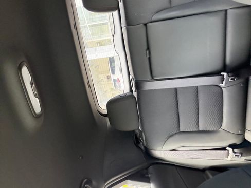 Used 2022 Chevrolet TrailBlazer RS w/ Technology Package AWD/4WD image 38