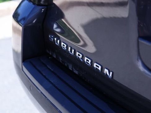 Used 2015 Chevrolet Suburban LT AWD/4WD image 12