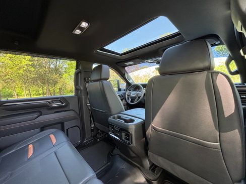 Used 2024 GMC Sierra 2500 AT4 w/ AT4 Premium Plus Package AWD/4WD image 21