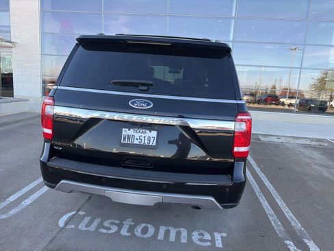 Used 2018 Ford Expedition XLT w/ Equipment Group 202A image 6