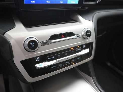 Certified 2021 Ford Explorer 2WD image 25