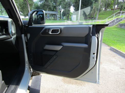Used 2023 Ford Bronco Black Diamond AWD/4WD image 23