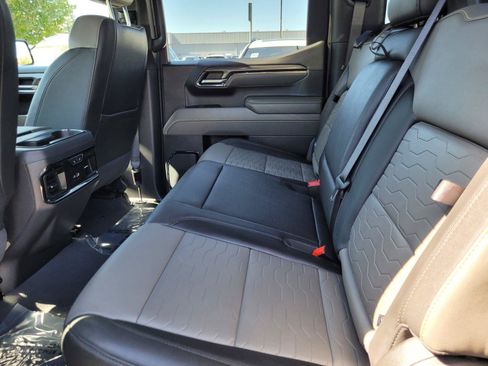 Used 2024 Chevrolet Silverado 1500 ZR2 w/ Technology Package AWD/4WD image 15