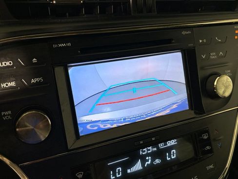 Used 2018 Toyota Avalon XLE w/ All Weather Liner Package FWD image 32