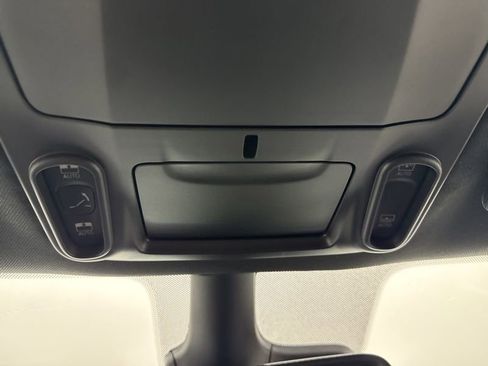 New 2026 Chrysler Pacifica Limited FWD image 40
