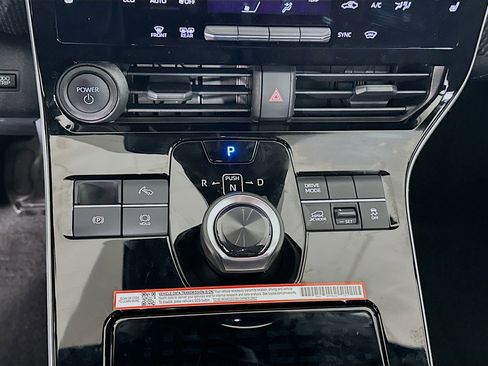 Used 2025 Subaru Solterra Premium image 24