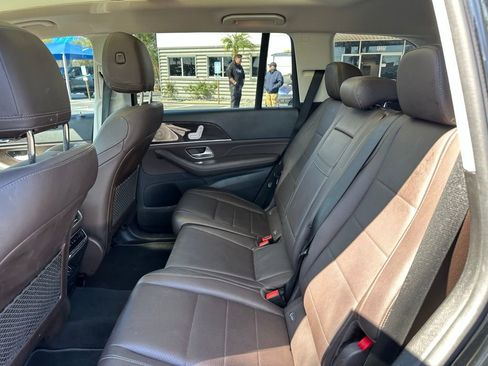 Used 2023 Mercedes-Benz GLS 450 4MATIC image 20