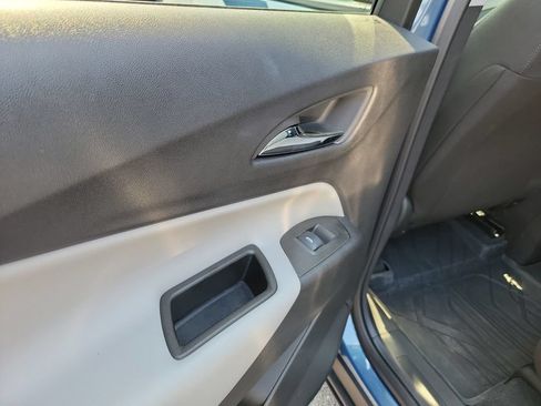 Used 2024 Chevrolet Equinox LS w/ LS Convenience Package FWD image 17