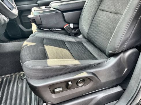 Used 2023 Chevrolet Silverado 1500 Custom AWD/4WD image 18