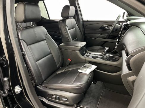 Used 2023 Chevrolet Traverse RS AWD/4WD image 40