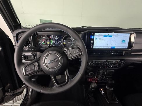 Used 2024 Jeep Wrangler Unlimited Rubicon 4xe w/ Safety Group AWD/4WD image 15