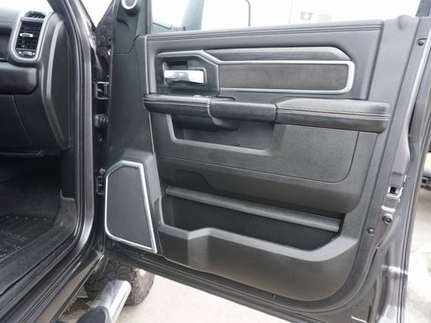 Used 2024 RAM 2500 Laramie w/ Sport Appearance Package image 25