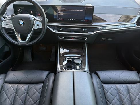 Certified 2025 BMW X7 xDrive40i image 17