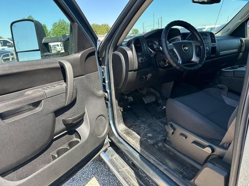 Used 2013 Chevrolet Silverado 2500 LT w/ Interior Plus Package AWD/4WD image 35