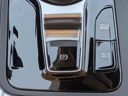 New 2026 Kia Carnival EX FWD image 24