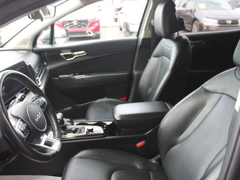 Used 2023 Kia Sportage EX image 24
