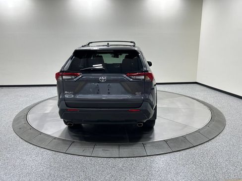Used 2021 Toyota RAV4 XLE Premium AWD/4WD image 8