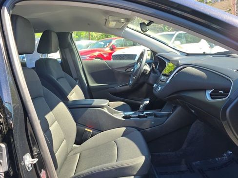 Used 2024 Chevrolet Malibu LT w/ Midnight Edition FWD image 9