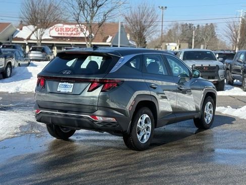 Used 2023 Hyundai Tucson SE image 5