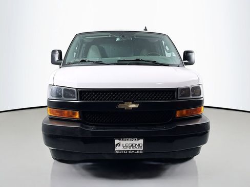 Used 2020 Chevrolet Express 2500 RWD image 2