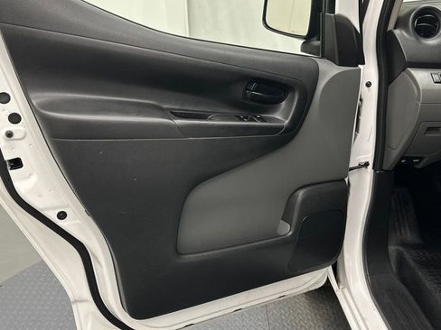 Used 2020 Nissan NV200 S image 20