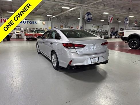 Used 2018 Hyundai Sonata Sport w/ Cargo Package FWD image 3