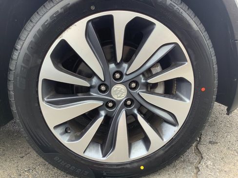 Used 2022 Buick Encore Preferred FWD image 18
