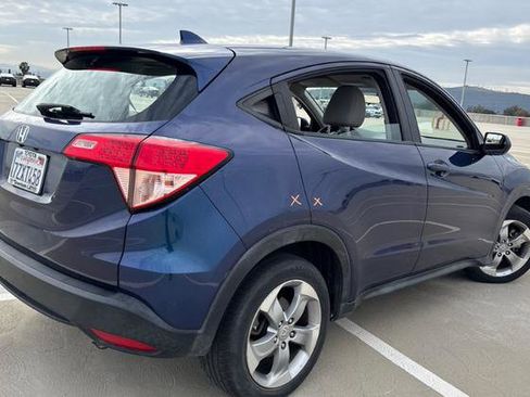 Used 2017 Honda HR-V LX image 6