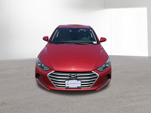 Used 2018 Hyundai Elantra SEL w/ Cargo Package FWD image 3