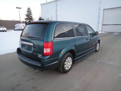 Used 2009 Chrysler Town & Country LX w/ PWR Convenience Group image 19