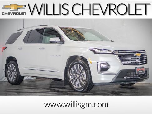 Used 2022 Chevrolet Traverse Premier image 1