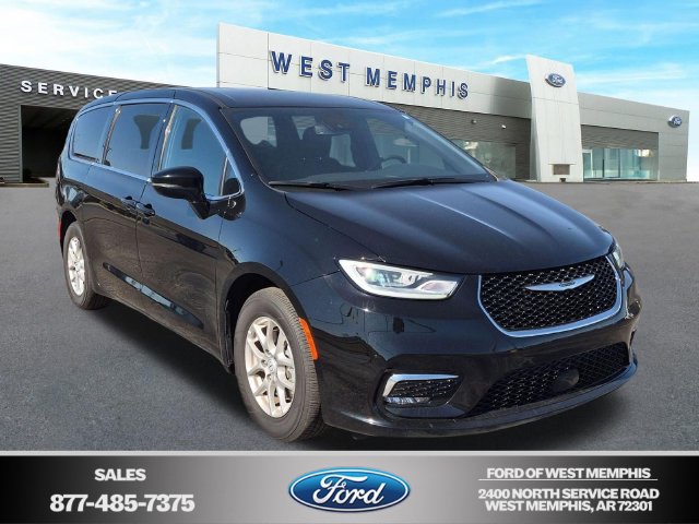 Used 2026 Chrysler Pacifica Select FWD image 1