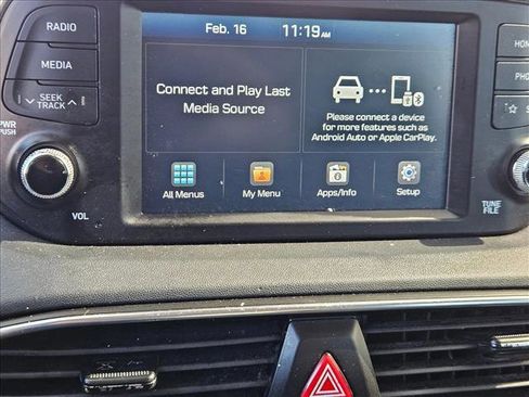 Used 2019 Hyundai Santa Fe SE w/ Cargo Package image 13