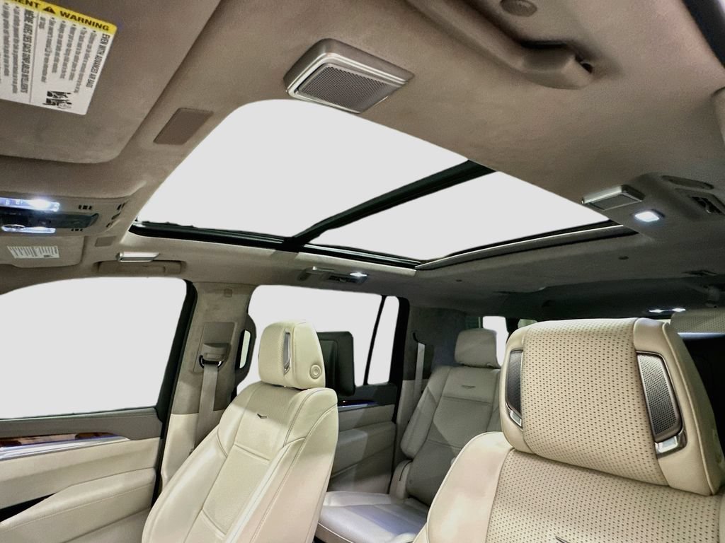 Used 2025 Cadillac Escalade ESV Sport Platinum AWD/4WD image 22
